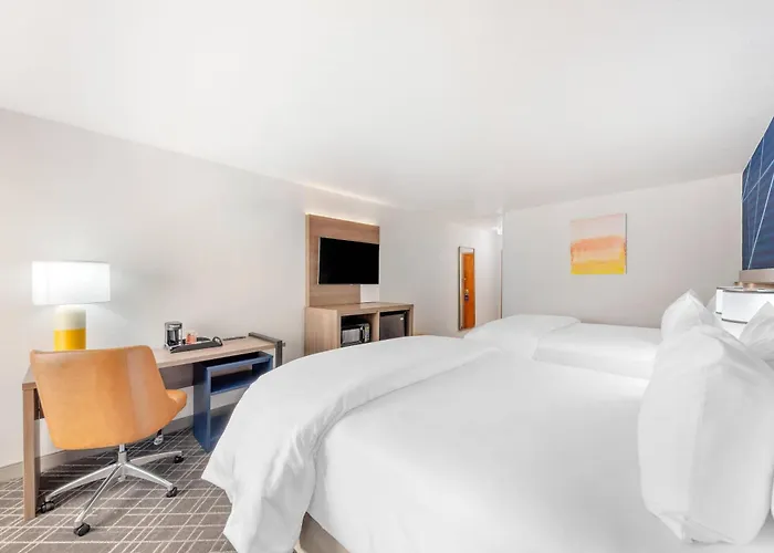 Inn Comfort - Near Hood