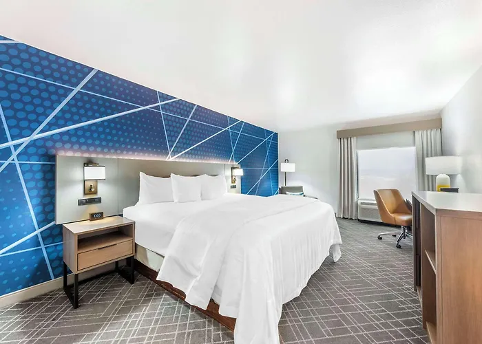 Comfort - Near Hood Inn 5*