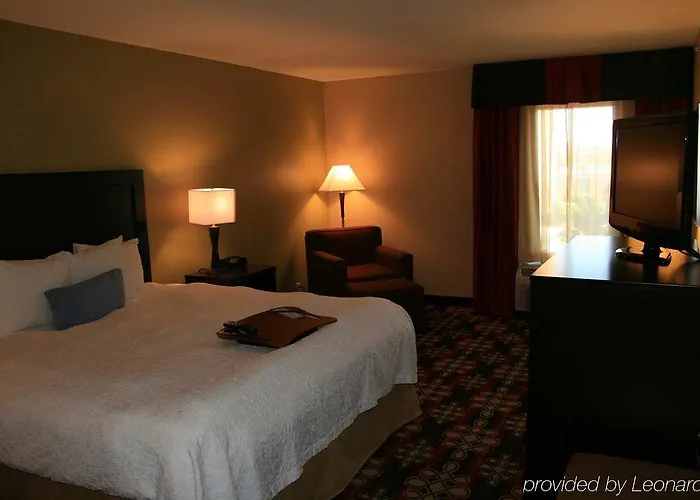Inn Comfort - Near Hood